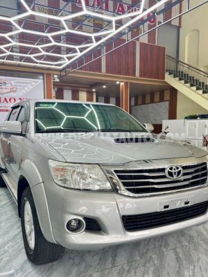 Xe Toyota Hilux 3.0G 4x4 MT 2015